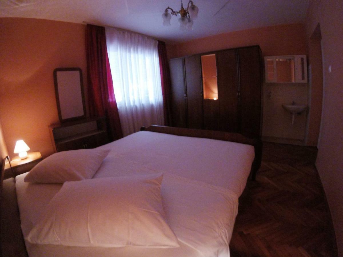 Apartments Olivera Supetarska Draga Kültér fotó