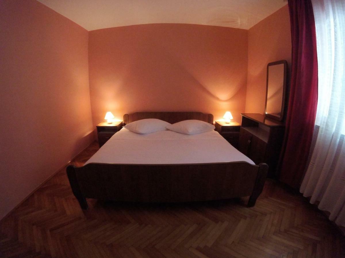 Apartments Olivera Supetarska Draga Kültér fotó
